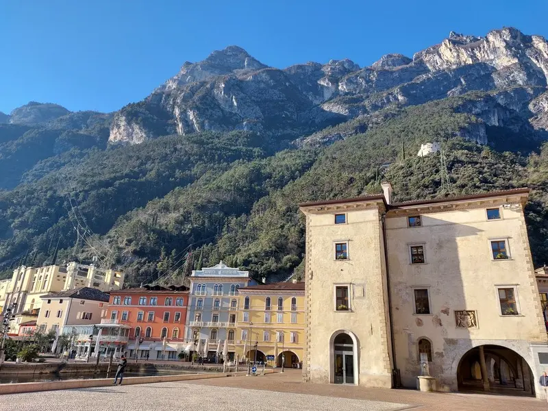 Kousek středomoří mezi Alpskými vrcholky - Riva del Garda